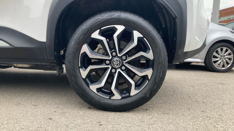 Toyota Yaris Cross 1.5 Hybrid Design 5dr CVT Hybrid Estate